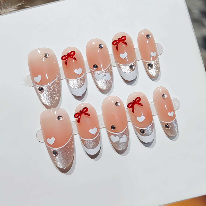 10 Pezzi Unghie Finte Press-on - Nail Art French Nails recensione e prezzo
